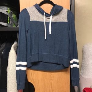 cropped hoodie